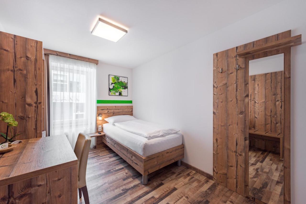 Hotel "City Rooms Wels" Екстер'єр фото