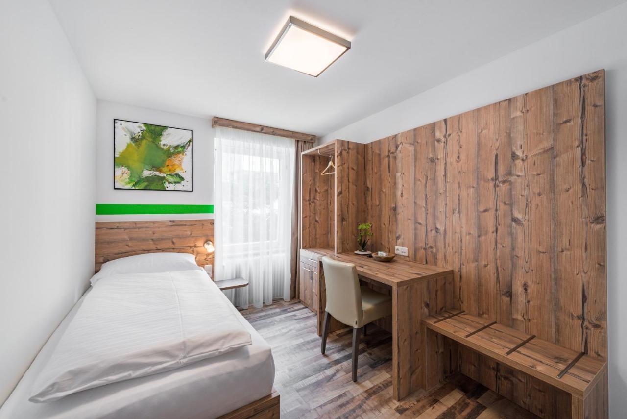 Hotel "City Rooms Wels" Екстер'єр фото